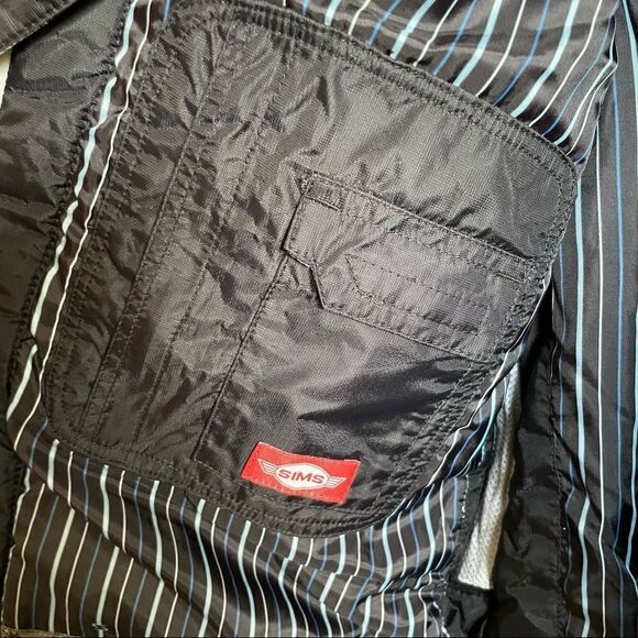 Sims ~ Women’s snowboard jacket ~ lots of pockets and functionality ~ size Lg - Picture 4 of 15